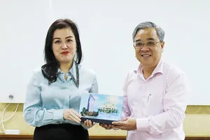 Hiệp hội Doanh nghiệp TP.HCM chúc tết và trao đổi thông tin với VWS