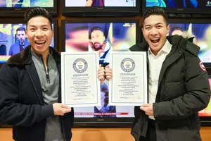 Quốc Cơ - Quốc Nghiệp nhận thưởng nóng 1 tỷ đồng từ Nutrilite của Amway Việt Nam