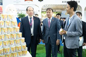 Sữa đặc 'Ông Thọ' của Vinamilk hút khách tại thị trường dân số lớn nhất thế giới