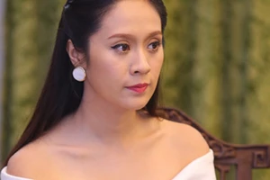 Thanh Thúy sexy, Thu Thảo kín đáo đi event 