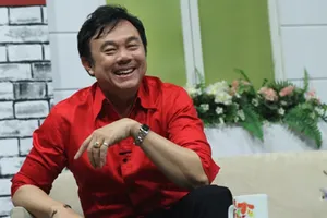 Danh hài Chí Tài ngồi “ghế nóng”