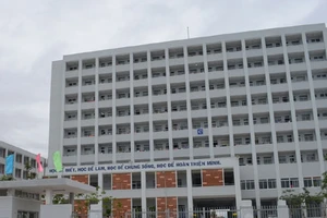 Dùng dao giết bạn gái rồi nhảy lầu tự tử