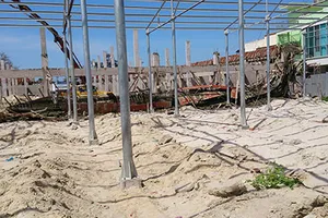 Sập chợ Mũi Né, ba người trọng thương