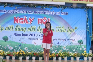 Phương Mỹ Chi dự ngày hội “Em tập viết đúng, viết đẹp cấp tiểu học”