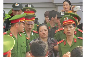 Bồi thường gần 1 tỷ đồng cho vợ chồng bị hại