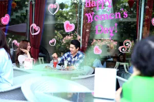 Diễm My 9X hẹn hò Trương Nam Thành ngày 8/3