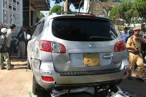 Xe điên làm 5 xe máy, 6 người bị thương