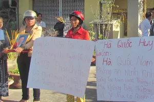 Mang di ảnh, lư hương đi đòi tiền chưa thi hành án