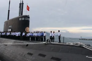 Vào lòng tàu ngầm TP Hồ Chí Minh