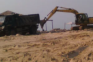 Khai thác cát trái phép vẫn không bị xử phạt