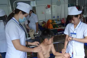 Cả làng đòi xử mẹ kế độc ác