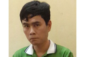 Dùng súng nhựa cướp xe máy của cô gái