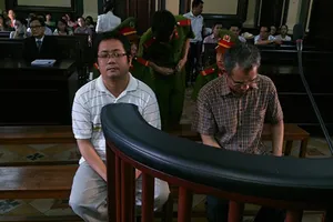 Giả mạo con tướng, lập công ty lưà đảo hàng chục tỉ đồng