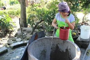 Chuyện kỳ lạ nơi con gái xinh đẹp muốn lấy chồng phải có... răng giả