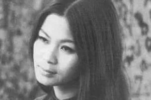 Khánh Ly kể chuyện “làm mẹ 2 con” ở tuổi 18