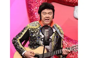 Chí Tài hóa danh ca Elvis Presley