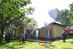 Cháy nhà nài voi trong khuôn viên di tích Biệt Điện