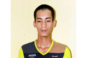 Bắt kẻ giết chủ quán internet khi đang mây mưa với gái