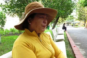 Nỗi lòng của người mẹ nuôi bị kiện đòi lại con