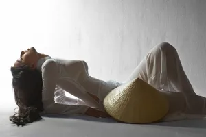 Những tai nạn váy áo của hoa hậu - á hậu Việt