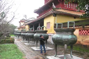  Trưng bày tài liệu khẳng định chủ quyền Hoàng Sa – Trường Sa của Việt Nam