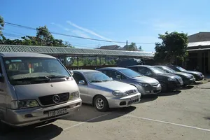 Cặp đôi mang 6 xe ôtô đi cầm cố trong nửa tháng