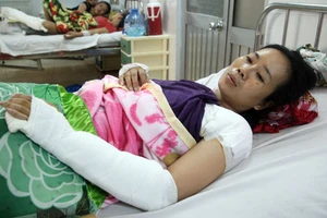 Vợ chồng chủ shop thời trang tố bị truy sát