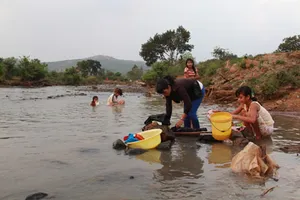 Hé lộ đường dây “cò” lao động trẻ em