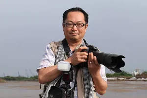 Nhà báo Nhật triển lãm ảnh “Cảm xúc Hoàng Sa 2014”