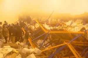 Một công nhân mất tích dưới hàng ngàn tấn cá tra đông lạnh