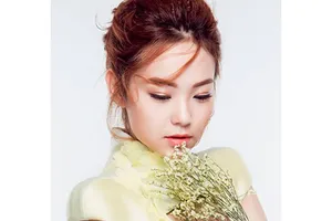 Minh Hằng ngọt ngào, mong manh với váy áo pastel