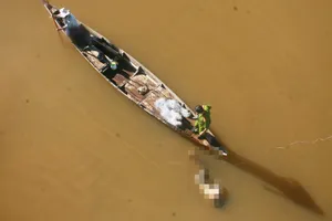 Phát hiện xác chết nổi tại cầu Nguyễn Văn Trỗi