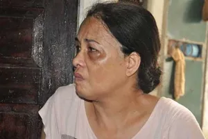 Con lai 30 năm nhặt rác mua vé máy bay tìm về quê cha