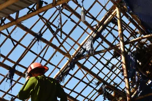 Chủ quán vẫn nằm ngủ khi "bà hỏa" đến thăm