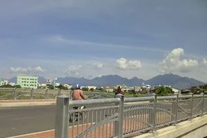 Nam thanh niên chết bất thường trên cầu