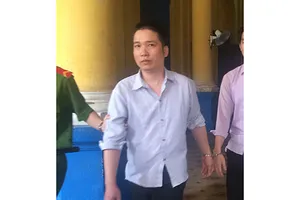 Mâu thuẫn chuyện nhỏ với hàng xóm vướng vào tù tội