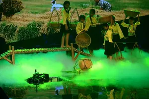 Đang tìm nguyên nhân sập sân khấu Giọng hát Việt nhí