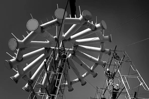 'Trên đỉnh công trình' và 'Sức khỏe cho cộng đồng' đoạt HCV