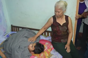 Thấy công an phong tỏa, kẻ bắt cóc thả bé trai bên đường