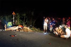 Hai xe máy tông nhau, ba người chết tại chỗ