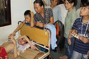 Vụ bé trai khuyết tật 14 tuổi bị bắt cóc, đánh đập: Nghi can bỏ trốn