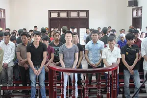 Vụ 'hỗn chiến' trên sông làm 3 người chết: 19 bị cáo lãnh án tù