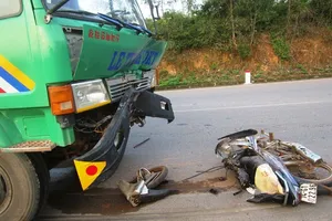 Xe ben tông chết chỉ huy trưởng quân sự