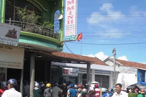 Nghe tin đồn nhảm, dân đổ xô đi bán vàng