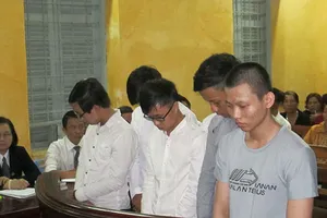 Vụ bênh bạn, một người chết, sáu người hầu tòa: VKS đề nghị án treo cho 3/6 bị cáo