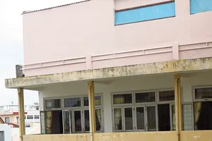 Đình chỉ Trung tâm GDTX cơi nới, xây nhà cấp 4 không phép