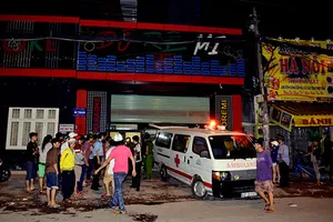 Thanh niên rơi tầng ba thang máy xuống đất tử vong