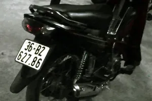 Mang xe trộm cắp đi bán, đụng ngay 141