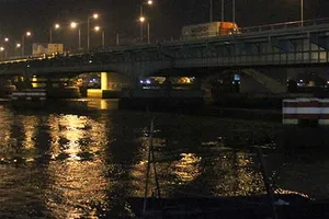 Một cô gái nhảy xuống sông mất tích