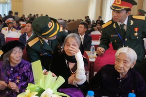 319 Mẹ nhận danh hiệu Bà mẹ Việt Nam Anh hùng